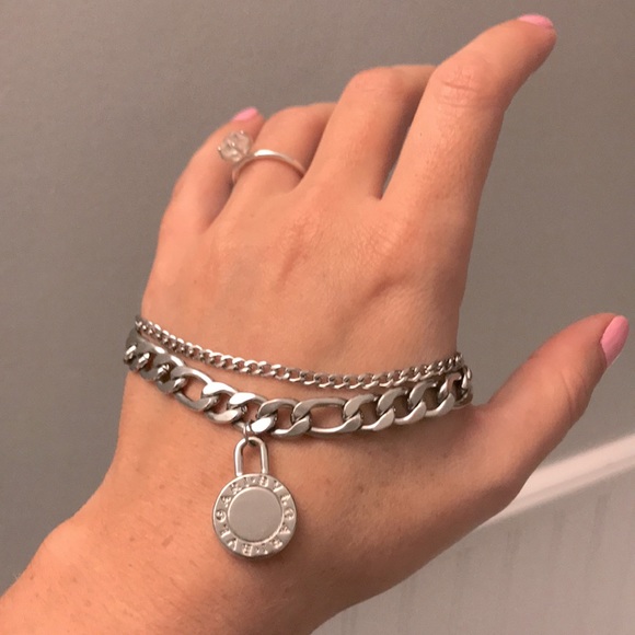 ⭐️ Authentic Bvlgari Pendant Double Chain Link Bracelet - Picture 2 of 6